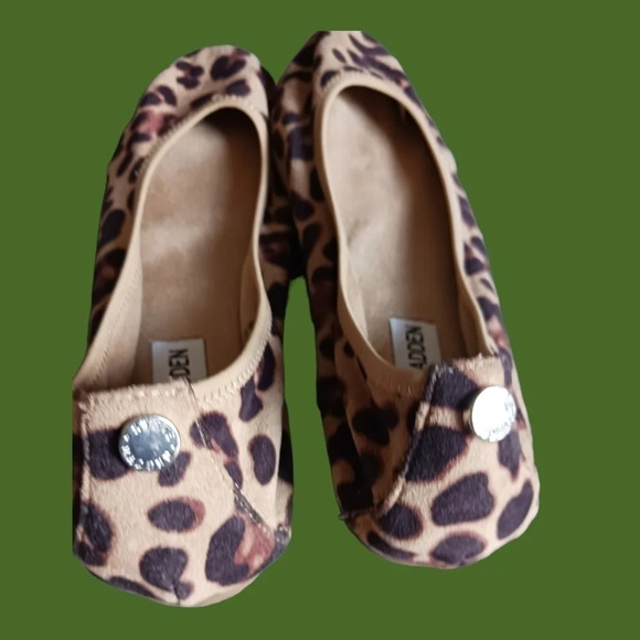 Steve madden bamba leopard print ballet flats size 6M
